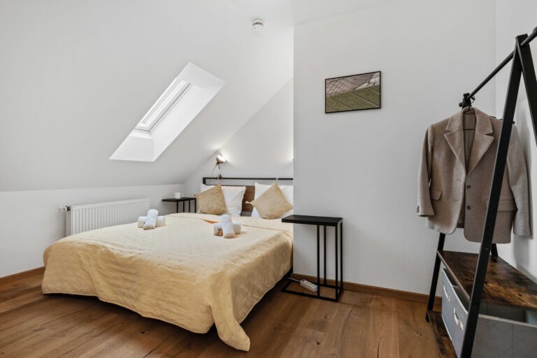 Schlafzimmer 2