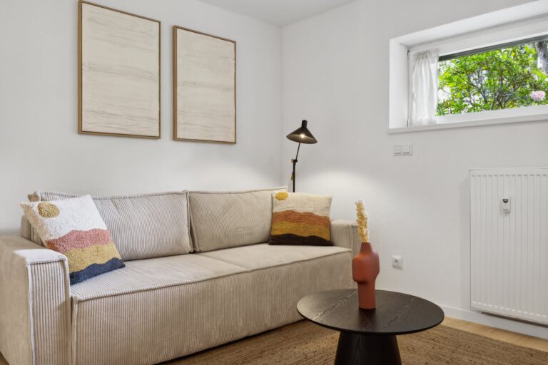 Die Designer-Couch in der Casa Oasis III ist ausziehbar und kann zur Schlafcouch umfunktioniert werden.