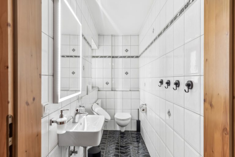 Dir steht ein seperates WC zur Verfügung.